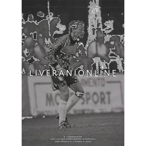RETROSPETTIVA LUCA MARCHEGIANI CALCIATORE NELLA FOTO LUCA MARCHEGIANI CON LA MAGLIA DEL TORINO CALCIO NELL\'ANNO 1992-1993 AG ALDO LIVERANI SAS