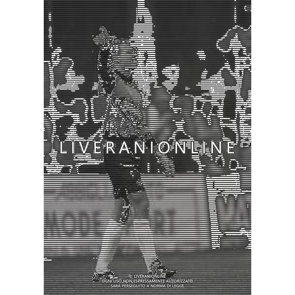 RETROSPETTIVA LUCA MARCHEGIANI CALCIATORE NELLA FOTO LUCA MARCHEGIANI CON LA MAGLIA DEL TORINO CALCIO NELL\'ANNO 1992-1993 AG ALDO LIVERANI SAS