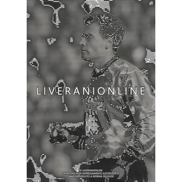 RETROSPETTIVA LUCA MARCHEGIANI CALCIATORE NELLA FOTO LUCA MARCHEGIANI CON LA MAGLIA DEL TORINO CALCIO NELL\'ANNO 1992-1993 AG ALDO LIVERANI SAS