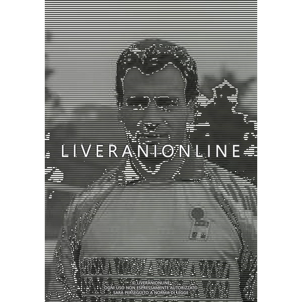 RETROSPETTIVA LUCA MARCHEGIANI CALCIATORE NELLA FOTO LUCA MARCHEGIANI CON LA MAGLIA DELLA NAZIONALE ITALIANA NELL\'ANNO 1993-1994 AG ALDO LIVERANI SAS