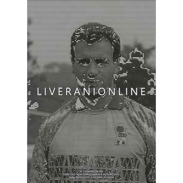 RETROSPETTIVA LUCA MARCHEGIANI CALCIATORE NELLA FOTO LUCA MARCHEGIANI CON LA MAGLIA DELLA NAZIONALE ITALIANA NELL\'ANNO 1993-1994 AG ALDO LIVERANI SAS