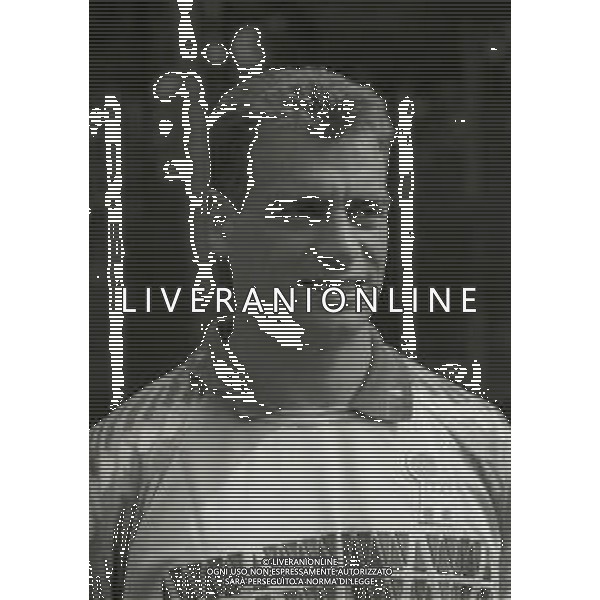 RETROSPETTIVA LUCA MARCHEGIANI CALCIATORE NELLA FOTO LUCA MARCHEGIANI CON LA MAGLIA DELLA NAZIONALE ITALIANA NELL\'ANNO 1993-1994 AG ALDO LIVERANI SAS