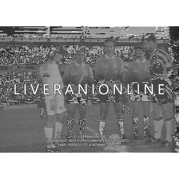 05-01-1997 PARMA CAMPIONATO DI CALCIO SERIE A PARMA JUVENTUS 1-0 NELLA FOTO ANTONIO BENARRIVO ARBITRO PIERO CECCARINI E ANGELO PERUZZI AG ALDO LIVERANI SAS