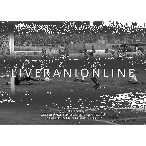 01-12-1996 TORINO CAMPIONATO DI CALCIO SERIE A JUVENTUS BOLOGNA 1-0 NELLA FOTO PARATA FRANCESCO ANTONIOLI AG ALDO LIVERANI SAS