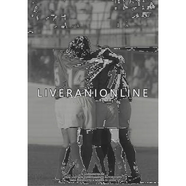 05-09-1993 VARESE- CAMPIONATO DI CALCIO SERIE B BRESCIA CESENA 1-1 NELLA FOTO ABBRACCI GIOCATORI BRESCIA DOPO IL GOAL AG ALDO LIVERANI SAS