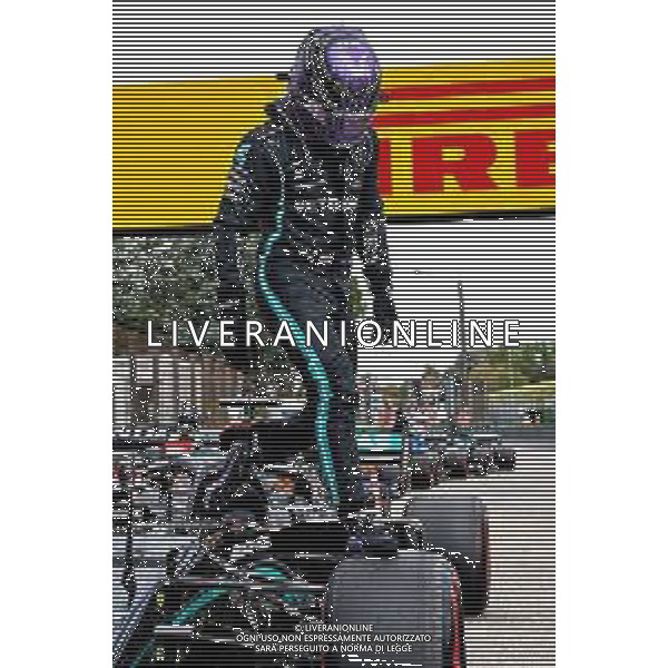 Pole sitter Lewis Hamilton (GBR) Mercedes AMG F1 W12 in qualifying parc ferme. 17.04.2021. Formula 1 World Championship, Rd 2, Emilia Romagna Grand Prix, Imola, Italy, Qualifying Day. - www.xpbimages.com, EMail: requests@xpbimages.com © Copyright: FIA Pool Image for Editorial Use Only/ AGENZIA ALDO LIVERANI SAS - ITALY ONLY EDITORIAL USE ONLY