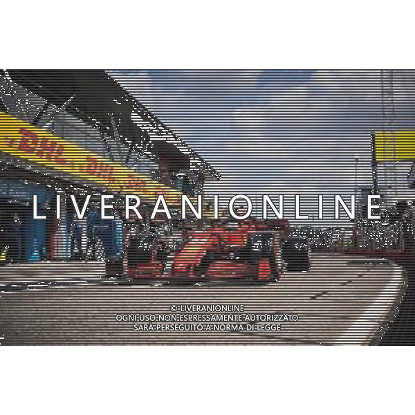 Carlos Sainz Jr (ESP) Ferrari SF-21. 17.04.2021. Formula 1 World Championship, Rd 2, Emilia Romagna Grand Prix, Imola, Italy, Qualifying Day. - www.xpbimages.com, EMail: requests@xpbimages.com © Copyright: Bearne / XPB Images/ AGENZIA ALDO LIVERANI SAS - ITALY ONLY EDITORIAL USE ONLY
