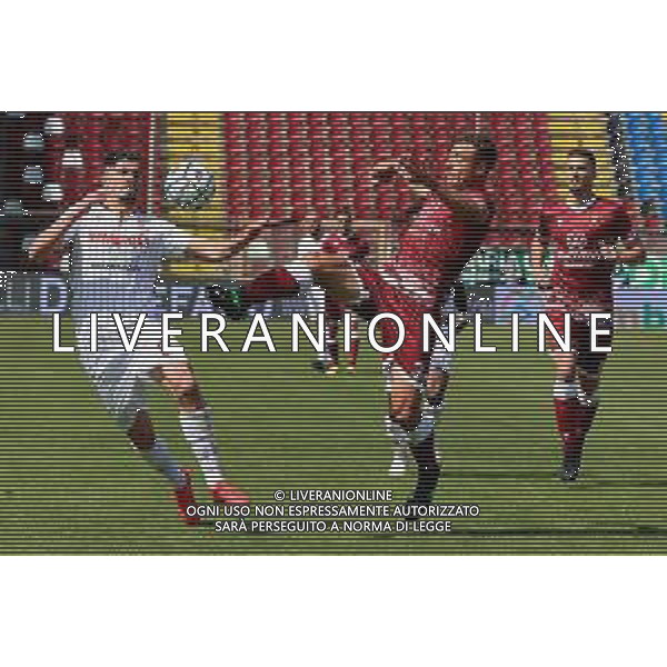 REGGINA - REGGIANA CAMPIONATO CALCIO SERIE BKT 17.04.2021 NELLA FOTO THIAGO CIONEK (REGGINA) E IVAN VARONE (REGGIANA) ©GAREFFA / AGENZIA ALDO LIVERANI SAS
