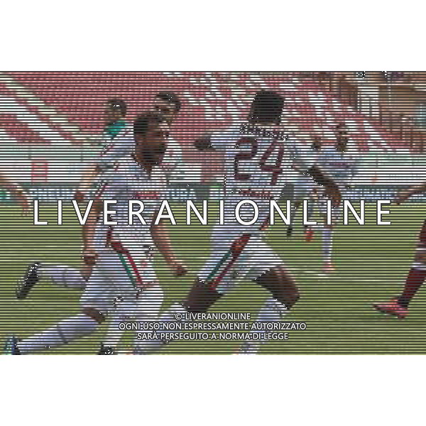 REGGINA - REGGIANA CAMPIONATO CALCIO SERIE BKT 17.04.2021 NELLA FOTO ESULTANZA DOPO IL GOL DI KARGBO AUGUSTUS (REGGIANA) CON KARIM LARIBI ©GAREFFA / AGENZIA ALDO LIVERANI SAS