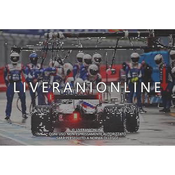 Mick Schumacher (GER) Haas VF-21 makes a pit stop. 18.04.2021. Formula 1 World Championship, Rd 2, Emilia Romagna Grand Prix, Imola, Italy, Race Day. - www.xpbimages.com, EMail: requests@xpbimages.com © Copyright: Moy / XPB Images / AGENZIA ALDO LIVERANI SAS - ITALY ONLY EDITORIAL USE ONLY
