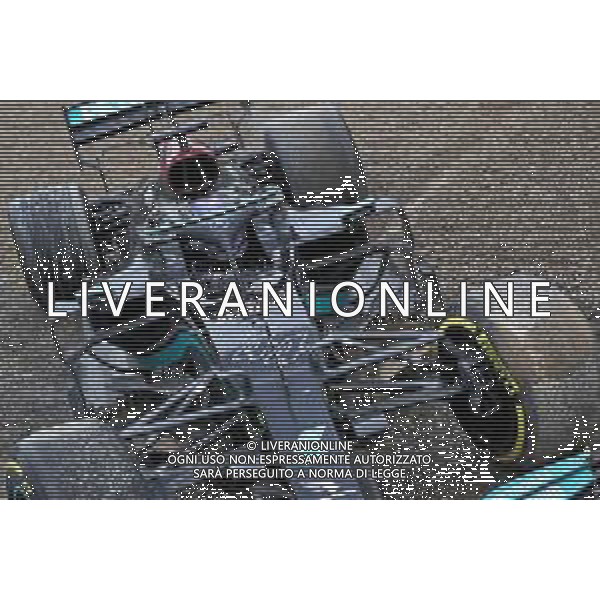Lewis Hamilton (GBR) Mercedes AMG F1 W12 reverses back on to the circuit after going off at Tosa. 18.04.2021. Formula 1 World Championship, Rd 2, Emilia Romagna Grand Prix, Imola, Italy, Race Day. - www.xpbimages.com, EMail: requests@xpbimages.com © Copyright: Batchelor / XPB Images / AGENZIA ALDO LIVERANI SAS - ITALY ONLY EDITORIAL USE ONLY