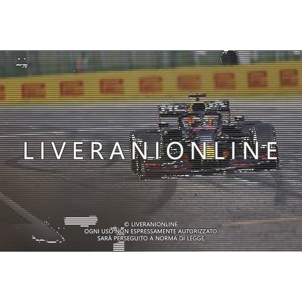Race winner Max Verstappen (NLD) Red Bull Racing RB16B celebrates at the end of the race. 18.04.2021. Formula 1 World Championship, Rd 2, Emilia Romagna Grand Prix, Imola, Italy, Race Day. - www.xpbimages.com, EMail: requests@xpbimages.com © Copyright: Moy / XPB Images / AGENZIA ALDO LIVERANI SAS - ITALY ONLY EDITORIAL USE ONLY