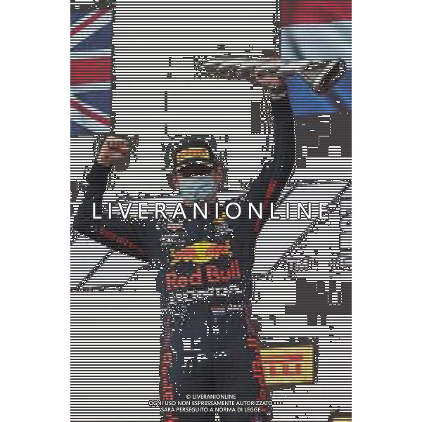 1st place Max Verstappen (NLD) Red Bull Racing RB16B. 18.04.2021. Formula 1 World Championship, Rd 2, Emilia Romagna Grand Prix, Imola, Italy, Race Day. - www.xpbimages.com, EMail: requests@xpbimages.com © Copyright: Batchelor / XPB Images / AGENZIA ALDO LIVERANI SAS - ITALY ONLY EDITORIAL USE ONLY
