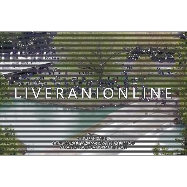IMOLA 18 04 2021 AUTODROMO ENZO E DINO FERRARI FORMULA 1 NELLA FOTO PUBBLICO SOTTO IL PONTE DI VIALE DANTE PER VEDERE FRECCE TRICOLORI FOTO GIANNI SANNA-AG ALDO LIVERANI SAS