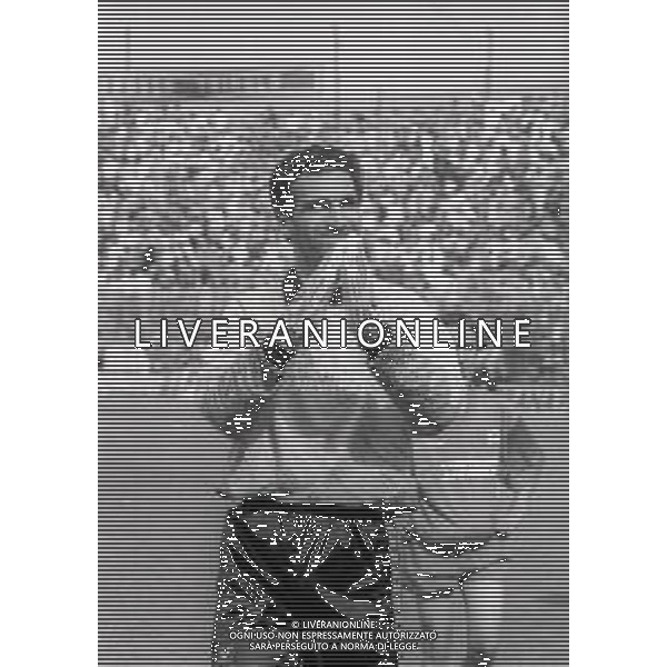 16-06-1991 CREMONA CAMPIONATO DI CALCIO SERIE B CREMONESE AVELLINO 0-0 NELLA FOTO MICHELANGELO RAMPULLA FINE GARA AG ALDO LIVERANI SAS