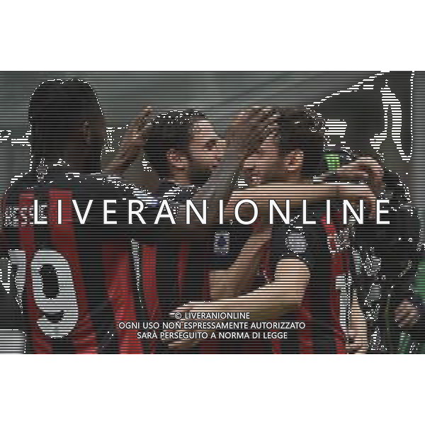 esultanza Milan dopo il gol dell\'1 a 0 Hakan Calhanoglu Milan vs Sassuolo Campionato Serie A TIM - 32a giornata Milano 21-04-2021 Stadio Giuseppe Meazza - San Siro foto Roberto Garavaglia/ag. Aldo Liverani sas / AGENZIA ALDO LIVERANI SAS