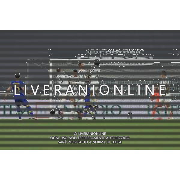 ©Alessandro Falzone/Agenzia Aldo Liverani Torino 21.04.2021 Stadio Allianz Stadium Juventus vs Parma Serie A Tim 2020-2021 Nella foto : GOL DI GASTON BRUGMAN ©FALZONE / AGENZIA ALDO LIVERANI SAS