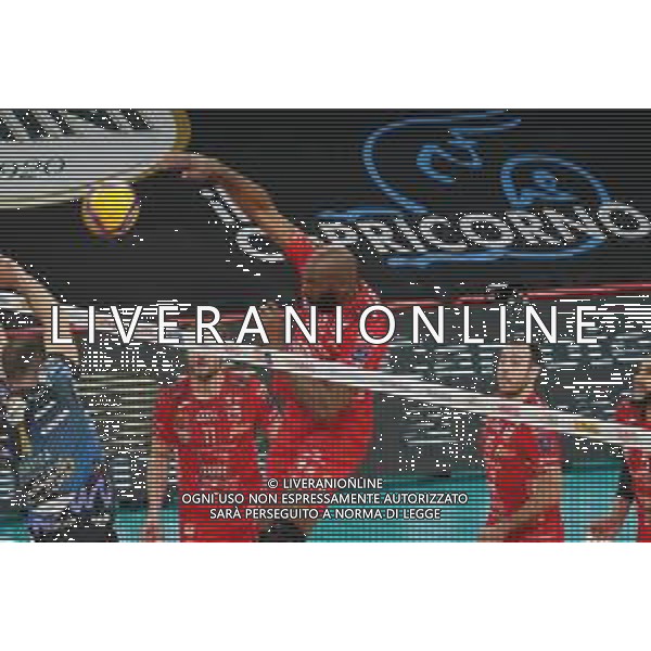 Cerquiglinio/LMedia - Gara 3 Finale Play Off - Sir Safety Conad Perugia vs Cucine Lube Civitanova - Campionato di Volley Superlega Serie A 2020/2021 21 aprile 2021 - Pala Barton, Perugia, Italia Nella foto: simon robertlandy (n.13 middleblocker_centrale cucine lube civitanova) schiaccia @Cerquiglinio/LMedia AG ALDO LIVERANI SAS
