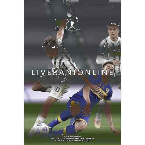 ©Alessandro Falzone/Agenzia Aldo Liverani Torino 21.04.2021 Stadio Allianz Stadium Juventus vs Parma Serie A Tim 2020-2021 Nella foto : Paulo Dybala-Alberto Grassi ©FALZONE / AGENZIA ALDO LIVERANI SAS