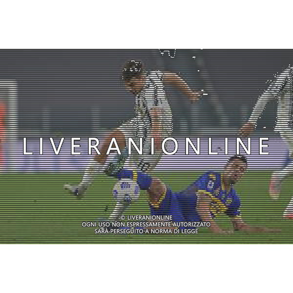©Alessandro Falzone/Agenzia Aldo Liverani Torino 21.04.2021 Stadio Allianz Stadium Juventus vs Parma Serie A Tim 2020-2021 Nella foto : Paulo Dybala-Alberto Grassi ©FALZONE / AGENZIA ALDO LIVERANI SAS
