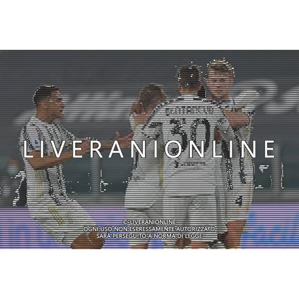 ©Alessandro Falzone/Agenzia Aldo Liverani Torino 21.04.2021 Stadio Allianz Stadium Juventus vs Parma Serie A Tim 2020-2021 Nella foto : Esultanza primo gol di Alex Sandro ©FALZONE / AGENZIA ALDO LIVERANI SAS