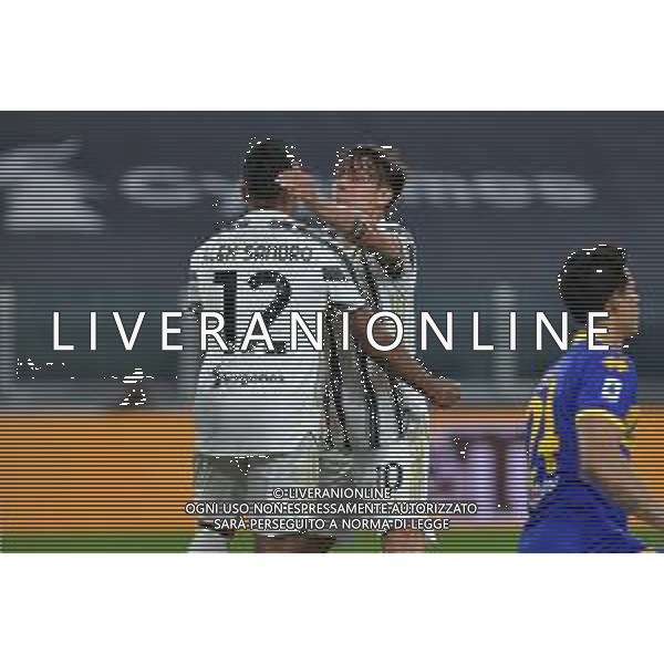 ©Alessandro Falzone/Agenzia Aldo Liverani Torino 21.04.2021 Stadio Allianz Stadium Juventus vs Parma Serie A Tim 2020-2021 Nella foto : Esultanza secondo gol di Alex Sandro con paulo dybala ©FALZONE / AGENZIA ALDO LIVERANI SAS
