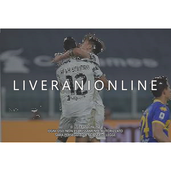 ©Alessandro Falzone/Agenzia Aldo Liverani Torino 21.04.2021 Stadio Allianz Stadium Juventus vs Parma Serie A Tim 2020-2021 Nella foto : Esultanza secondo gol di Alex Sandro con paulo dybala ©FALZONE / AGENZIA ALDO LIVERANI SAS