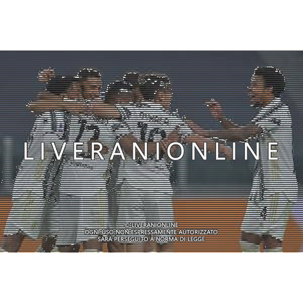 ©Alessandro Falzone/Agenzia Aldo Liverani Torino 21.04.2021 Stadio Allianz Stadium Juventus vs Parma Serie A Tim 2020-2021 Nella foto : Esultanza secondo gol di Alex Sandro ©FALZONE / AGENZIA ALDO LIVERANI SAS