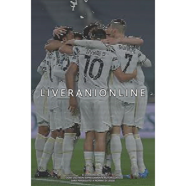 ©Alessandro Falzone/Agenzia Aldo Liverani Torino 21.04.2021 Stadio Allianz Stadium Juventus vs Parma Serie A Tim 2020-2021 Nella foto : Esultanza secondo gol di Alex Sandro ©FALZONE / AGENZIA ALDO LIVERANI SAS