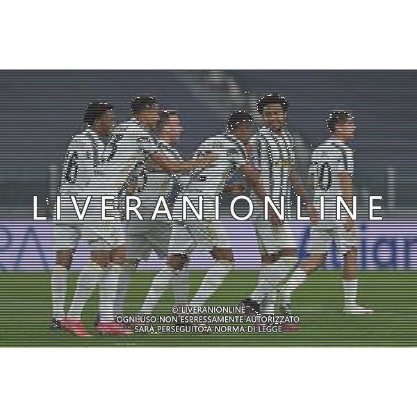 ©Alessandro Falzone/Agenzia Aldo Liverani Torino 21.04.2021 Stadio Allianz Stadium Juventus vs Parma Serie A Tim 2020-2021 Nella foto : Esultanza secondo gol di Alex Sandro ©FALZONE / AGENZIA ALDO LIVERANI SAS