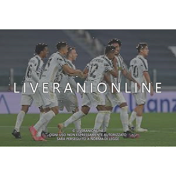 ©Alessandro Falzone/Agenzia Aldo Liverani Torino 21.04.2021 Stadio Allianz Stadium Juventus vs Parma Serie A Tim 2020-2021 Nella foto : Esultanza secondo gol di Alex Sandro ©FALZONE / AGENZIA ALDO LIVERANI SAS