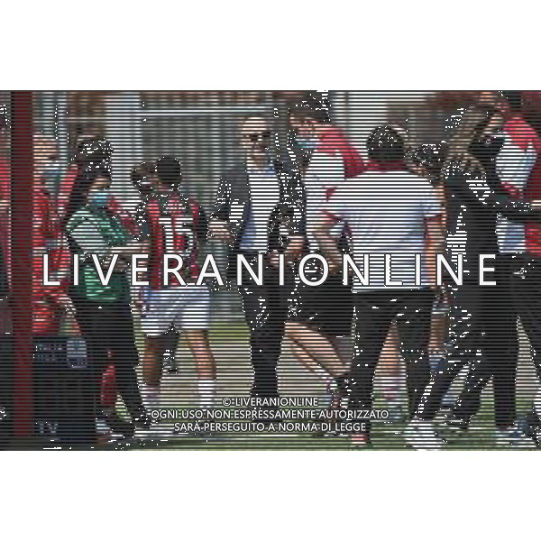 ¬© TVRG Ivan Gazidis amministratore delegato del Milan in campo a fine gara per festeggiare le ragazze Inter Milano Women vs Milan Women Coppa Italia femminile - semifinale gara di ritorno centro sportivo Peppino Vismara Milano 24-04-2021 foto Roberto Garavaglia/ag. Aldo Liverani sas/AGENZIA ALDO LIVERANI SAS