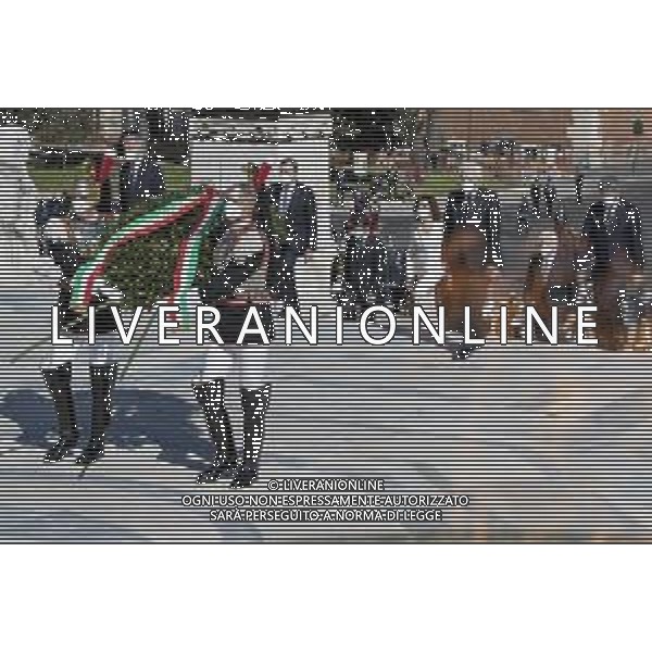 Il Presidente della Repubblica Sergio Mattarella in occasione della deposizione di una corona d’alloro all’Altare della Patria, nella ricorrenza del 76° anniversario della Liberazione (foto di Francesco Ammendola - Ufficio per la Stampa e la Comunicazione della Presidenza della Repubblica) AG ALDO LIVERANI SAS