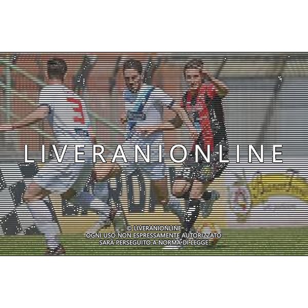 Fagiolinia/LMedia - Lucchese vs Lecco - Campionato di Calcio Serie C - Lega Pro 2020/2021 25 aprile 2021 - Stadio Porta Elisa, Lucca, Italia Nella foto: Paulo Daniel Dentello Azzi (Lecco) contrasta Eros Pellegrini (Lucchese) @Fagiolinia/LMedia AG ALDO LIVERANI SAS