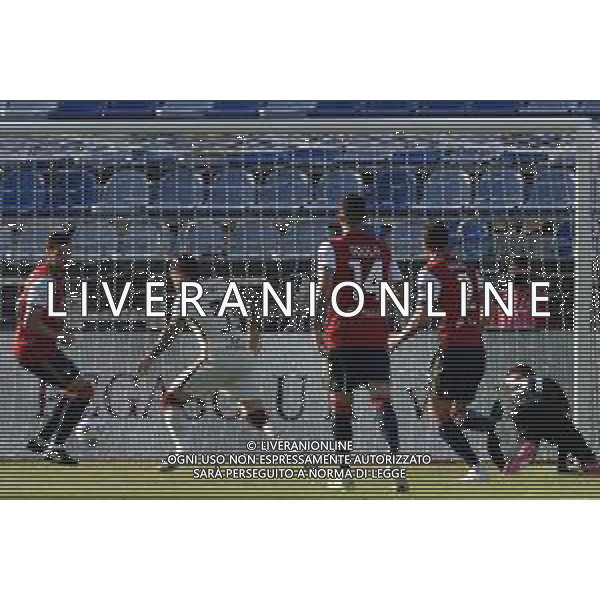 25-4-2021. Cagliari Calcio - A.S. Roma, Serie A 2020-2021, Italia, Sardegna, Cagliari, Stadio Sardegna Arena. Nella foto: gol ed esultanza di Carles Pérez Roma contro Cagliari in trasferta 1-1 ©MOI/AGENZIA ALDO LIVERANI SAS