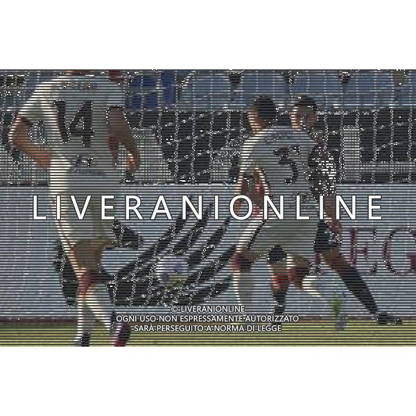 25-4-2021. Cagliari Calcio - A.S. Roma, Serie A 2020-2021, Italia, Sardegna, Cagliari, Stadio Sardegna Arena. Nella foto: gol ed esultanza di Carles Pérez Roma contro Cagliari in trasferta 1-1 ©MOI/AGENZIA ALDO LIVERANI SAS