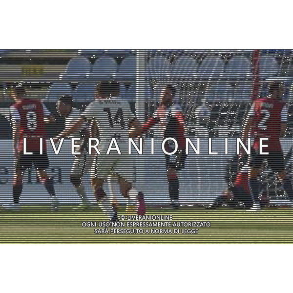 25-4-2021. Cagliari Calcio - A.S. Roma, Serie A 2020-2021, Italia, Sardegna, Cagliari, Stadio Sardegna Arena. Nella foto: gol ed esultanza di Carles Pérez Roma contro Cagliari in trasferta 1-1 ©MOI/AGENZIA ALDO LIVERANI SAS