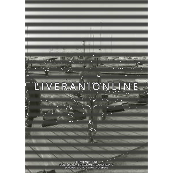 RETROSPETTIVA MILVA BIOLCATI CANTANTE NELLA FOTO MILVA BIOLCATI A PORTO CERVO CON LA FIGLIA MARTINA NELL\'ANNO 1978  AG ALDO LIVERANI SAS