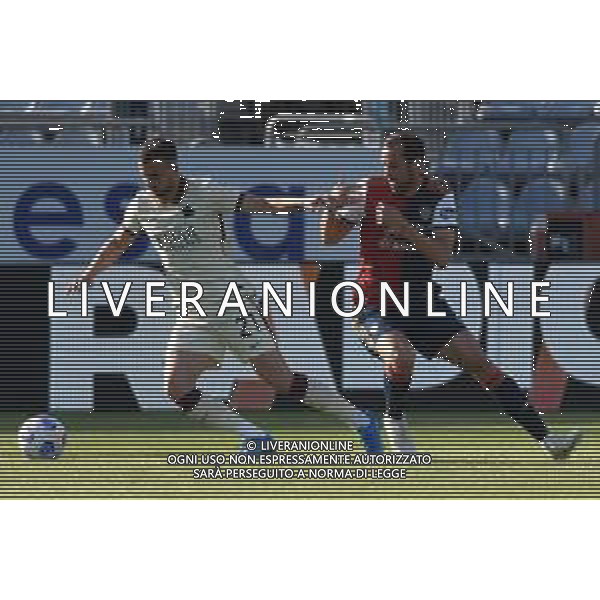 25-4-2021. Cagliari Calcio - A.S. Roma, Serie A 2020-2021, Italia, Sardegna, Cagliari, Stadio Sardegna Arena. Nella foto: Borja Mayoral Roma, Diego Godin Cagliari ©MOI/AGENZIA ALDO LIVERANI SAS
