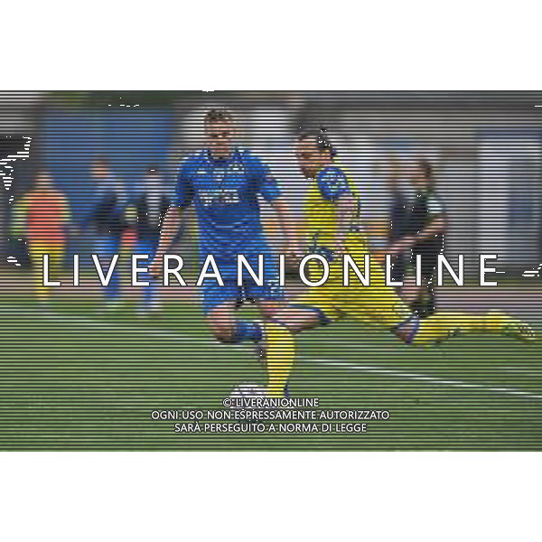Guglielmii/LMedia - Empoli vs Chievo - Campionato di Calcio Serie BKT 2020/2021 27 aprile 2021 - Stadio Carlo Castellani, Empoli, Italia Nella foto: Vasile Mogwos (Cievo)e Szymon Zurkowski (Empoli) @Guglielmii/LMedia/ AGENZIA ALDO LIVERANI SAS