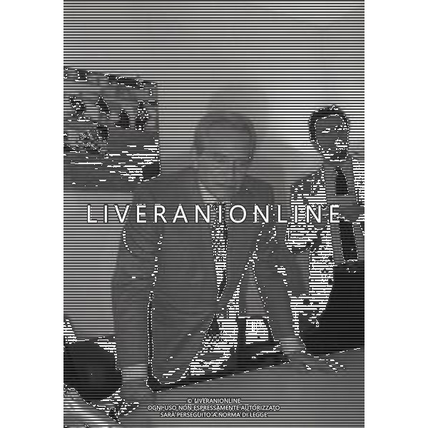 RETROSPETTIVA GIAMPIERO BONIPERTI DIRIGENTE SPORTIVO NELLA FOTO GIAMPIERO BONIPERTI NELL\'ANNO 1993 CONFERENZA STAMPA LASCIA LA JUVENTUS  AG ALDO LIVERANI SAS 