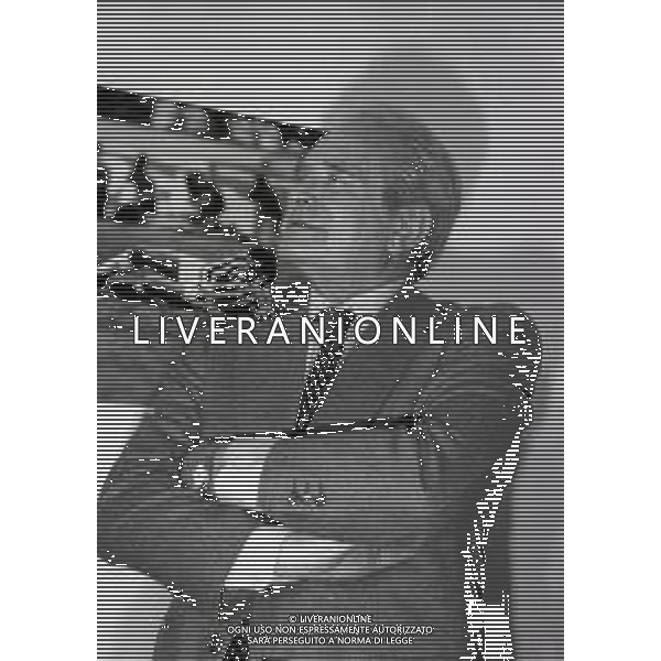 RETROSPETTIVA GIAMPIERO BONIPERTI DIRIGENTE SPORTIVO NELLA FOTO GIAMPIERO BONIPERTI NELL\'ANNO 1993 CONFERENZA STAMPA LASCIA LA JUVENTUS  AG ALDO LIVERANI SAS 