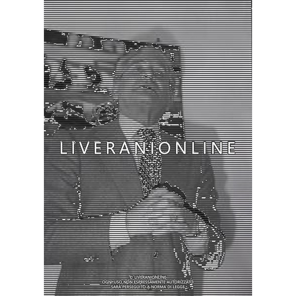 RETROSPETTIVA GIAMPIERO BONIPERTI DIRIGENTE SPORTIVO NELLA FOTO GIAMPIERO BONIPERTI NELL\'ANNO 1993 CONFERENZA STAMPA LASCIA LA JUVENTUS  AG ALDO LIVERANI SAS 