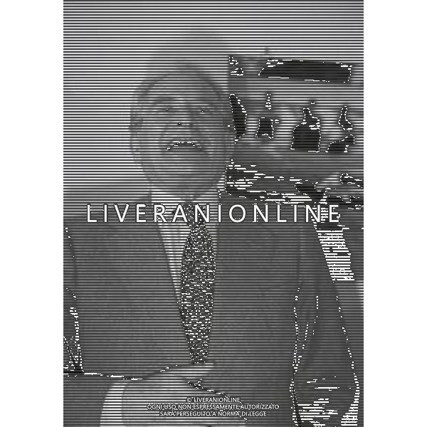 RETROSPETTIVA GIAMPIERO BONIPERTI DIRIGENTE SPORTIVO NELLA FOTO GIAMPIERO BONIPERTI NELL\'ANNO 1993 CONFERENZA STAMPA LASCIA LA JUVENTUS  AG ALDO LIVERANI SAS 