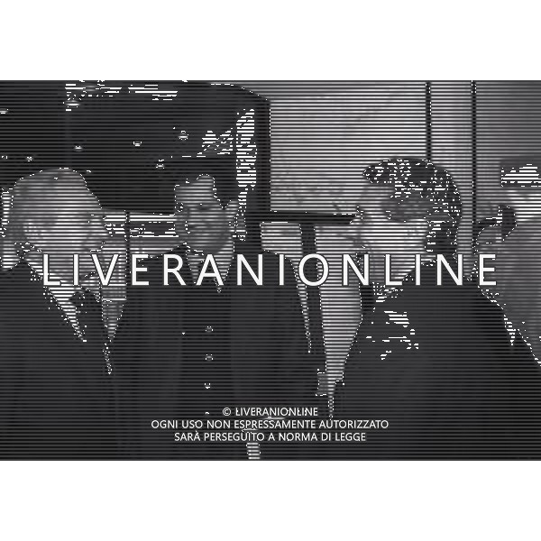 RETROSPETTIVA GIAMPIERO BONIPERTI DIRIGENTE SPORTIVO NELLA FOTO GIAMPIERO BONIPERTI NELL\'ANNO 1995 IN LEGA CALCIO A MILANO CON OSCAR DAMIANI AG ALDO LIVERANI SAS 