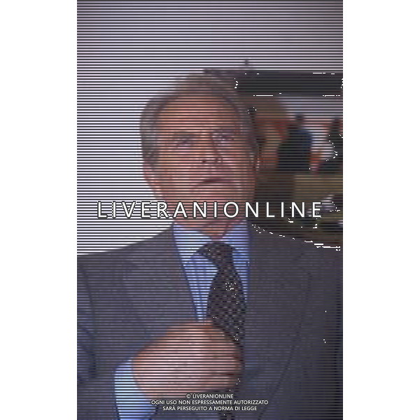 RETROSPETTIVA GIAMPIERO BONIPERTI DIRIGENTE SPORTIVO NELLA FOTO GIAMPIERO BONIPERTI NELL\'ANNO 1993 CONFERENZA STAMPA LASCIA LA JUVENTUS AG ALDO LIVERANI SAS 