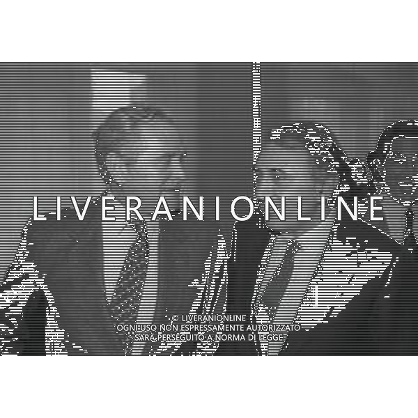 RETROSPETTIVA GIAMPIERO BONIPERTI PRESIDENTE JUVENTUS CALCIO NELLA FOTO GIAMPIERO BONIPERTI PRESIDENTE JUVENTUS CALCIO NELL\'ANNO 1987-1988 CON CORRADO FERLAINO PRESIDENTE NAPOLI CALCIO AG ALDO LIVERANI SAS 