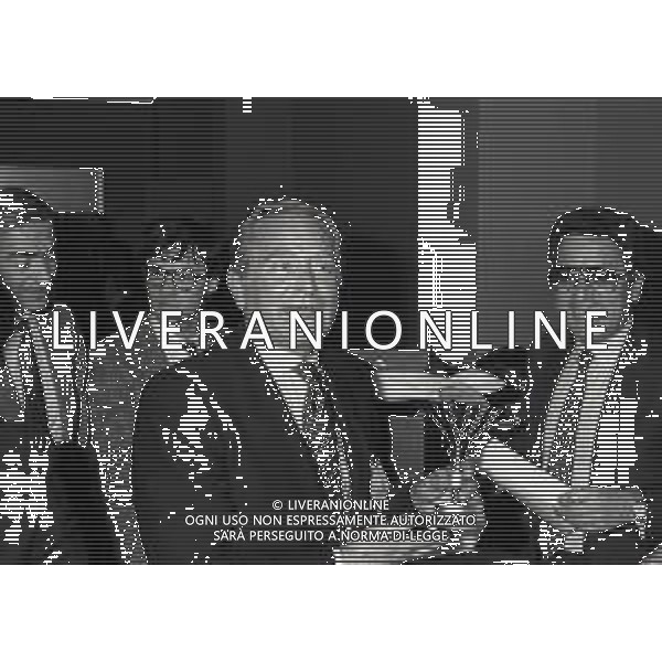 RETROSPETTIVA GIAMPIERO BONIPERTI PRESIDENTE JUVENTUS CALCIO NELLA FOTO GIAMPIERO BONIPERTI PRESIDENTE JUVENTUS CALCIO NELL\'ANNO 1985 PREMIAZIONE IN LEGA CON FRANCO CARRARO E ANTONIO MATARRESE AG ALDO LIVERANI SAS