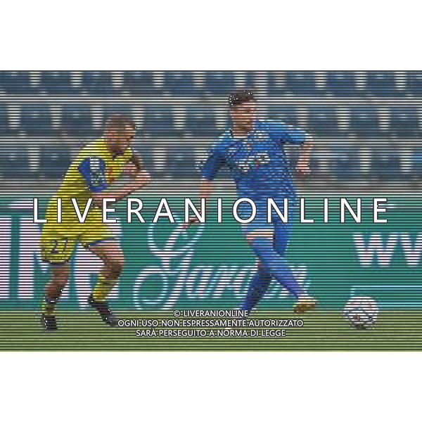Guglielmii/LMedia - Empoli vs Chievo - Campionato di Calcio Serie BKT 2020/2021 27 aprile 2021 - Stadio Carlo Castellani, Empoli, Italia Nella foto: Ryder Matos (Empoli) e Matteo Cotali (Chievo) @Guglielmii/LMedia/ AGENZIA ALDO LIVERANI SAS