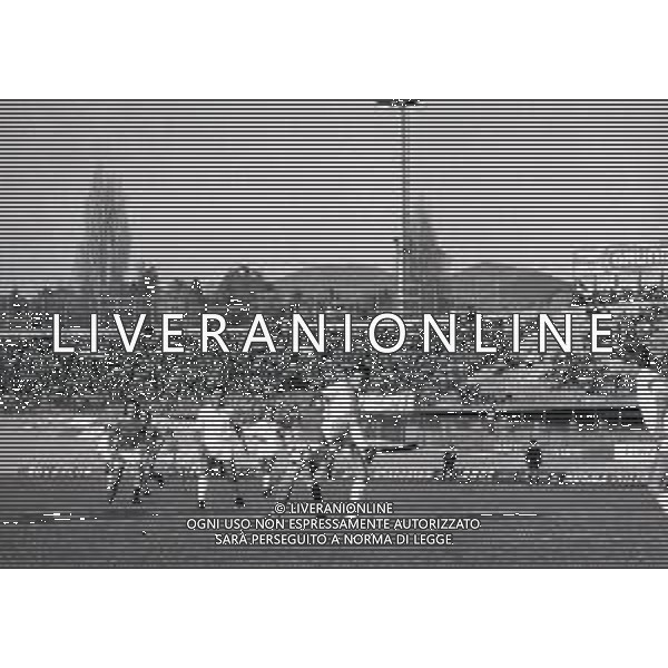08-11-1981 VARESE -CAMPIONATO DI CALCIO SERIE B VARESE RIMINI 1-1 NELLA FOTO AZIONE DI GIOCO AG ALDO LIVERANI SAS